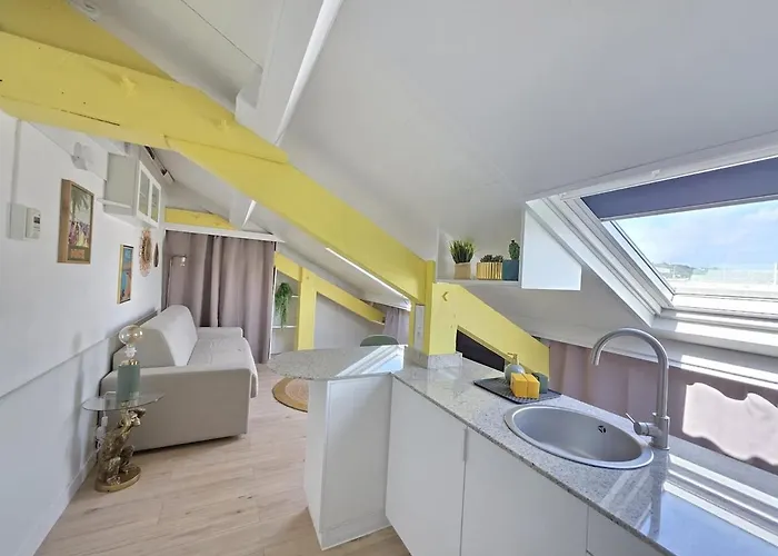 Cosy Sous Les Toits - Gare - 2 Pers * نيس